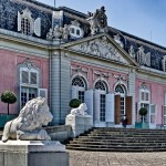Schloss Benrath - Carl Theodors Traumschloss am Rhein mit geheimnisvollen Wandgängen
