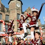 Rosenmontag am Rathaus der Landeshauptstadt